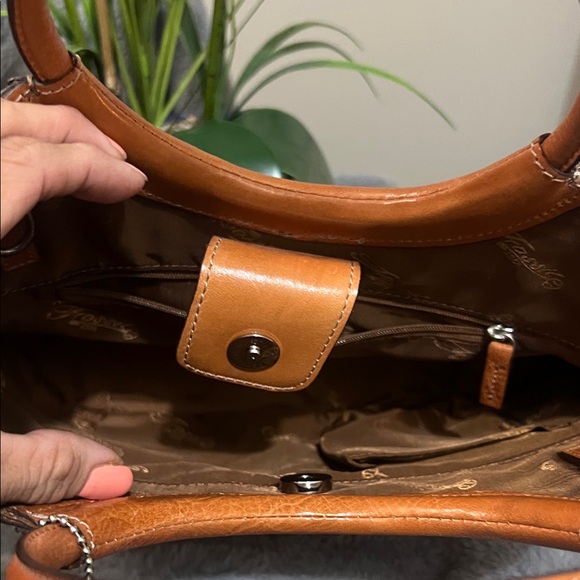 Fossil Vintage Brown Leather Tote / Crossbody Bag with Round Handles NWOT - Picture 4 of 9